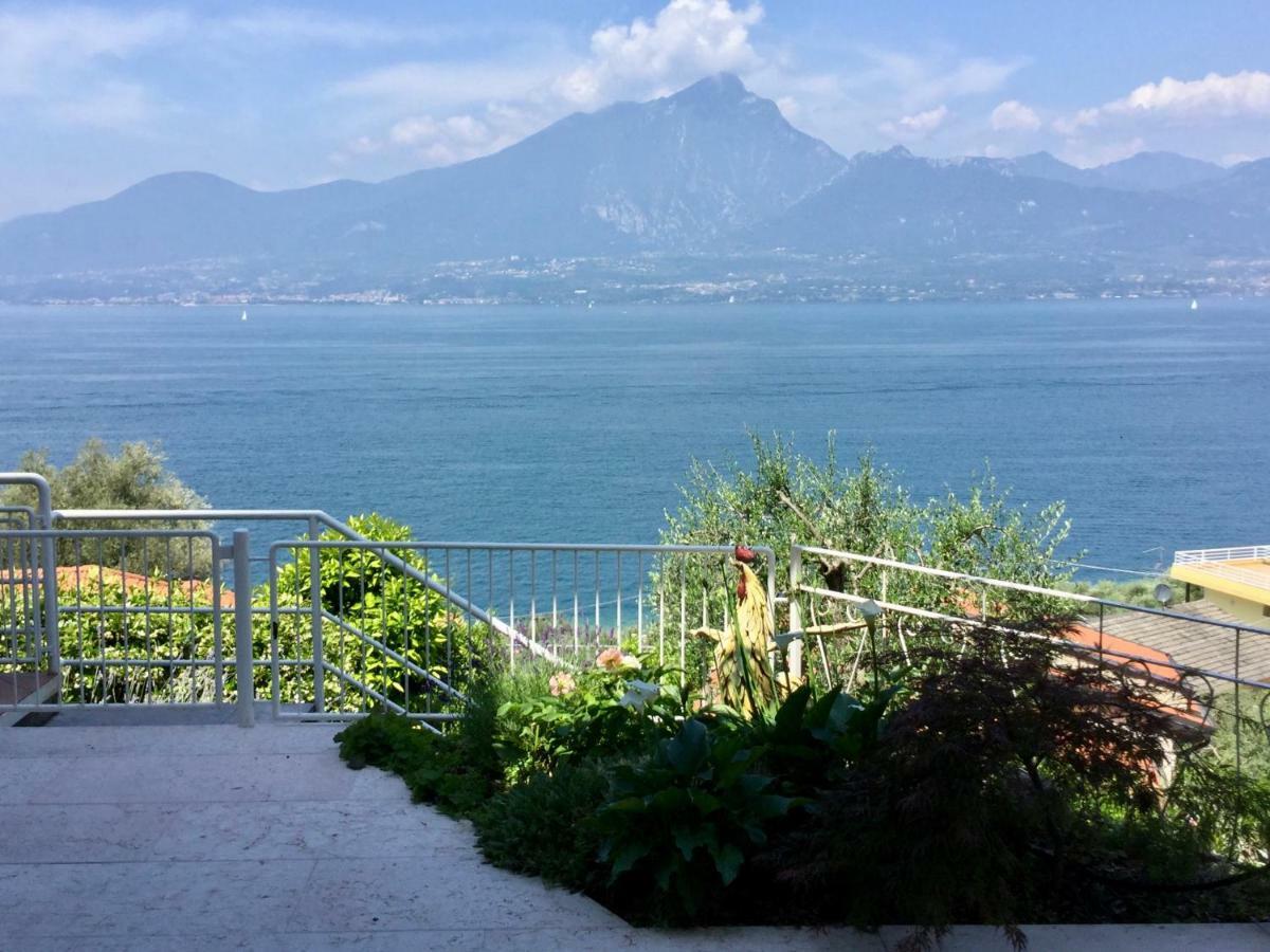 Residence La Mignon - Terrazza Torri Del Benaco Extérieur photo